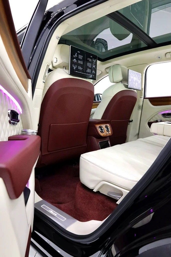 Новый Bentley Bentayga EWB I Рестайлинг, 4.0 л, 2023 в Дубае от Al Faris Motors Черный цвет. GCC | AUTO.AE