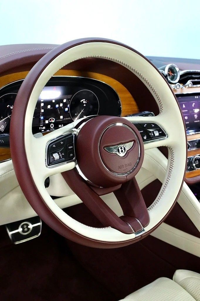 Новый Bentley Bentayga EWB I Рестайлинг, 4.0 л, 2023 в Дубае от Al Faris Motors Черный цвет. GCC | AUTO.AE