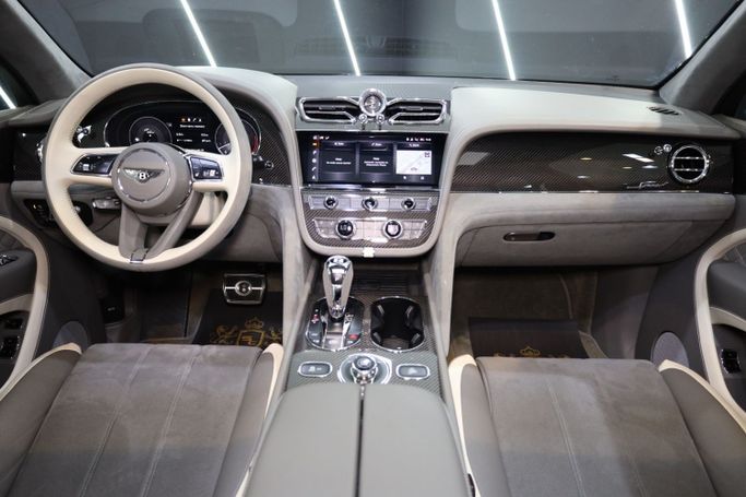 Used Bentley Bentayga Speed I Facelift, 6.0 l, 2022 in Dubai by Sanam Cars, Grey color. GCC Specs | AUTO.AE