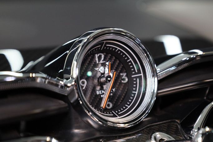 Used Bentley Bentayga Speed I Facelift, 6.0 l, 2022 in Dubai by Sanam Cars, Grey color. GCC Specs | AUTO.AE