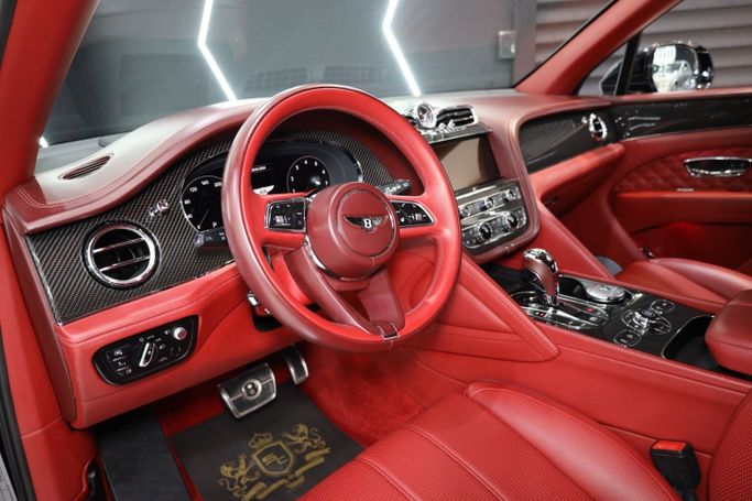 Used Bentley Bentayga I Facelift, 4.0 l, 2021 in Dubai by Sanam Cars, Black color. GCC Specs | AUTO.AE