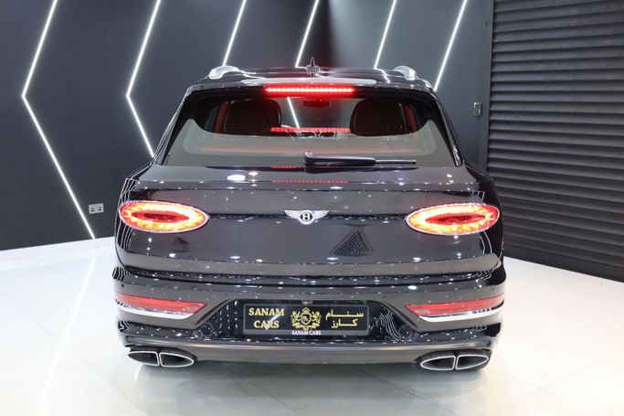 Used Bentley Bentayga I Facelift, 4.0 l, 2021 in Dubai by Sanam Cars, Black color. GCC Specs | AUTO.AE