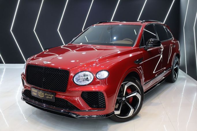 Подержанный Bentley Bentayga I Рестайлинг, 4.0 л, 2022 в Дубае от Sanam Cars Красный цвет. GCC | AUTO.AE