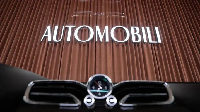 Подержанный Bentley Bentayga Speed I Рестайлинг, 6.0 л, 2023 в Дубае от Automobili Motors Голубой цвет. Европейская | AUTO.AE