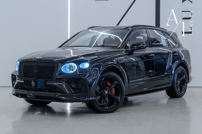 Подержанный Bentley Bentayga I Рестайлинг, 4.0 л, 2024 в Дубае от A1 Luxury Motors Черный цвет. GCC | AUTO.AE