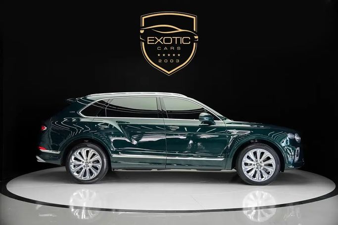 Used Bentley Bentayga Azure I Facelift, 4 l, 2023 in Dubai by Exotic Cars, Green color. GCC Specs | AUTO.AE