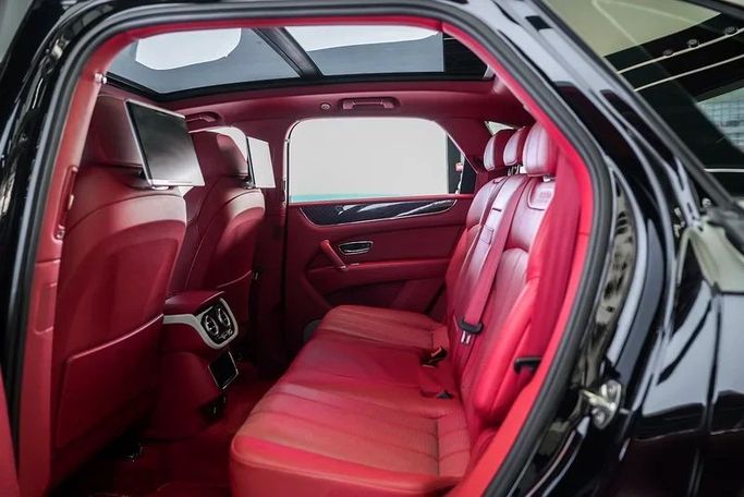 Used Bentley Bentayga I, 4.0 l, 2020 in Dubai by Exotic Cars, Black color. GCC Specs | AUTO.AE