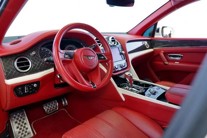 Used Bentley Bentayga I, 4.0 l, 2020 in Dubai by Exotic Cars, White color. GCC Specs | AUTO.AE