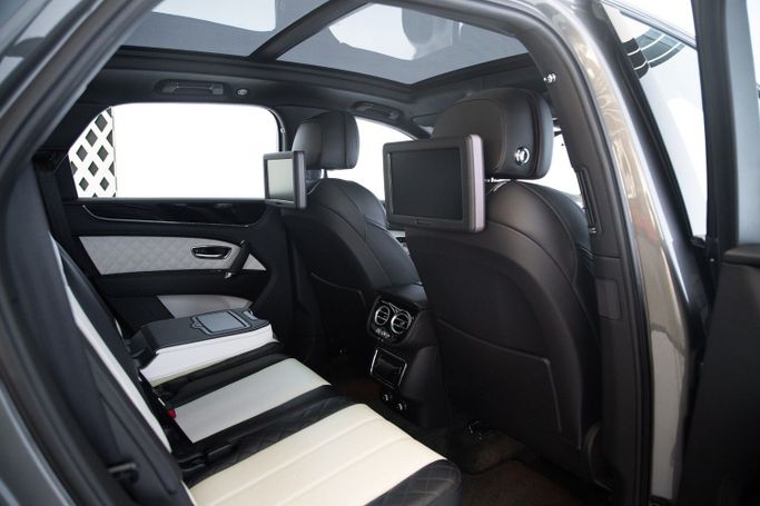 Used Bentley Bentayga I, 4.0 l, 2020 in Dubai by Exotic Cars, Grey color. Other | AUTO.AE