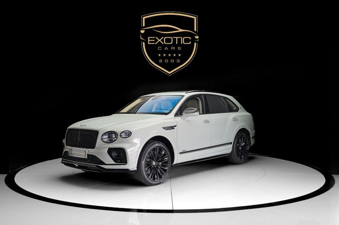 مستعملة Bentley Bentayga Speed أنا شد الوجه, 6.0 l, 2023 في في دبي من Exotic Cars، اللون أبيض. مواصفات الخليج | AUTO.AE