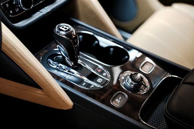 New Bentley Bentayga I Facelift, 4.0 l, 2022 in Dubai by Special Art Motors, Black color. European Specs | AUTO.AE