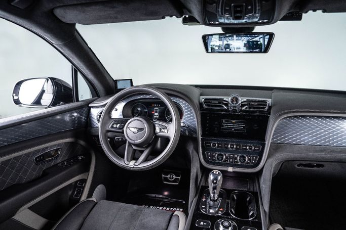 Подержанный Bentley Bentayga Speed I Рестайлинг, 6.0 л, 2022 в Дубае от The Car Superstore Синий цвет. Японская | AUTO.AE