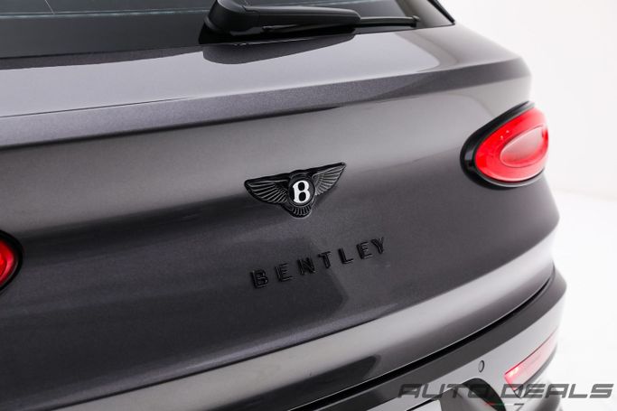 Used Bentley Bentayga I Facelift, 4.0 l, 2022 in Dubai by AUTO DEALS, Grey color. GCC Specs | AUTO.AE