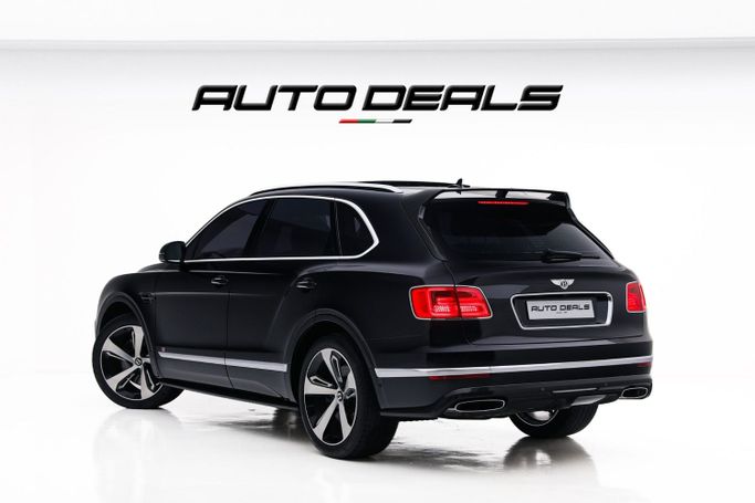 Подержанный Bentley Bentayga I, 6.0 л, 2017 в Дубае от AUTO DEALS Синий цвет. GCC | AUTO.AE
