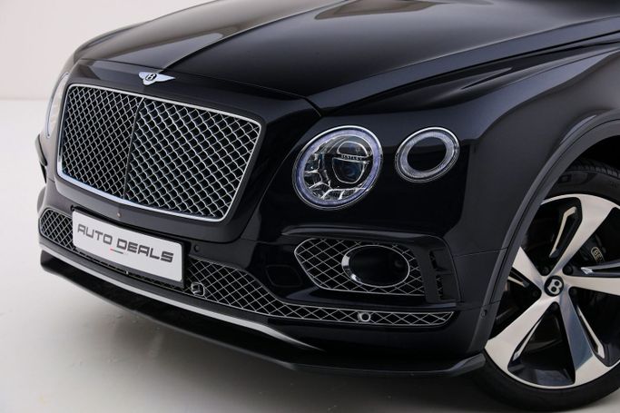 Подержанный Bentley Bentayga I, 6.0 л, 2017 в Дубае от AUTO DEALS Синий цвет. GCC | AUTO.AE