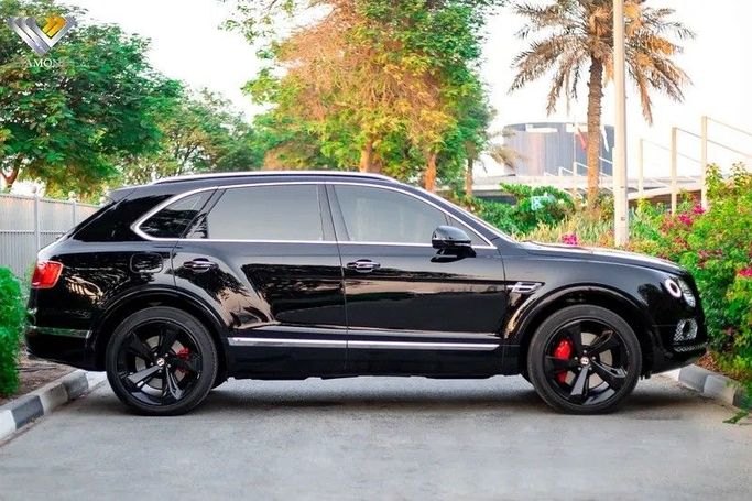 Used Bentley Bentayga I, 4.0 l, 2020 in Dubai by Royal Diamond Motors, Black color. GCC Specs | AUTO.AE