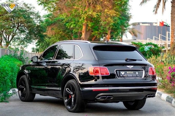 Used Bentley Bentayga I, 4.0 l, 2020 in Dubai by Royal Diamond Motors, Black color. GCC Specs | AUTO.AE