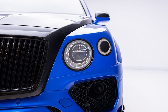 Подержанный Bentley Bentayga I, 6.0 л, 2017 в Дубае от Vertex Motors Синий цвет. Европейская | AUTO.AE