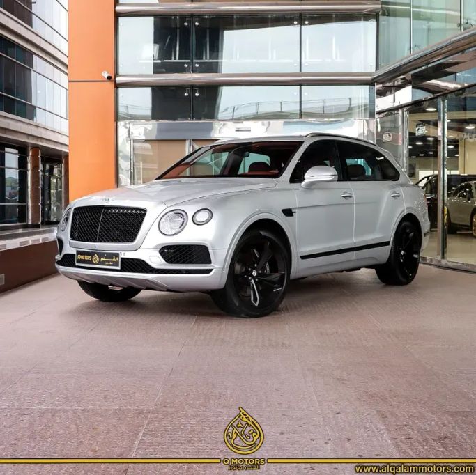مستعملة Bentley Bentayga I, 6.0 l, 2018 في في دبي من Q Motors، اللون فضي. مواصفات الخليج | AUTO.AE | إعلان #263617