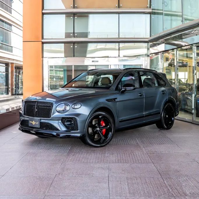 Used Bentley Bentayga S I Facelift, 3.0 l, 2023 in Dubai by Q Motors, Grey color.  | AUTO.AE | Listing #263620