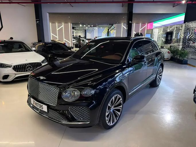 مستعملة Bentley Bentayga أنا فيس ليفت, 4.0 l, 2023 في في دبي من GE Motors، اللون أسود. المواصفات الأوروبية | AUTO.AE | إعلان #265013