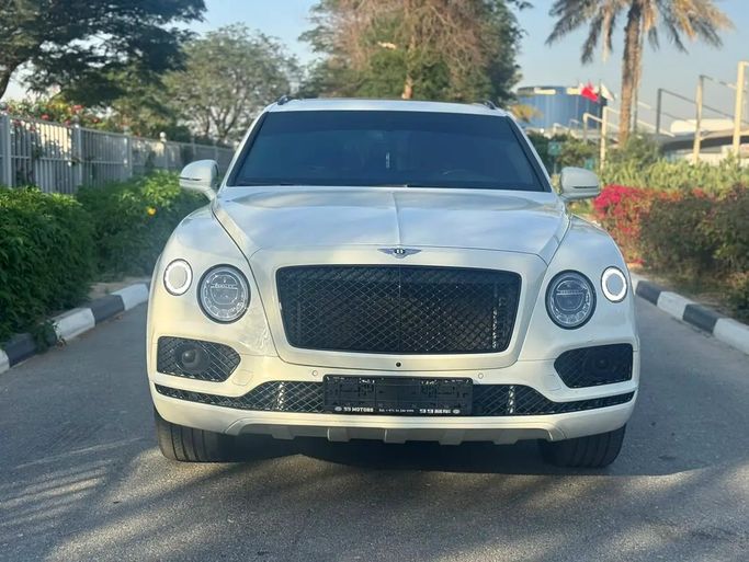 Подержанный Bentley Bentayga I, 4.0 л, 2020 в ОАЭ, Дубай от 99 Motors LLC Белый цвет. Американская | AUTO.AE | Объявление #276433