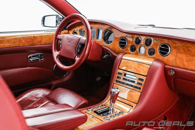 Подержанный Bentley Brooklands II, 6.8 л, 2009 в Дубае от AUTO DEALS Черный цвет. GCC | AUTO.AE