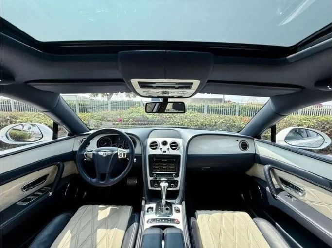 Подержанный Bentley Continental Flying Spur Speed, 6.0 л, 2012 в Дубае от Ideal Cars LLC Белый цвет. GCC | AUTO.AE