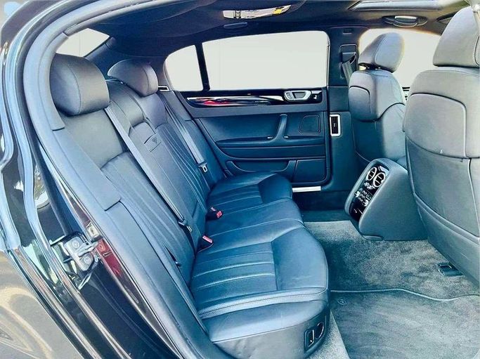 Подержанный Bentley Continental Flying Spur, 6.0 л, 2006 в Дубае от Mirza Automobile FZE Черный цвет. Японская | AUTO.AE