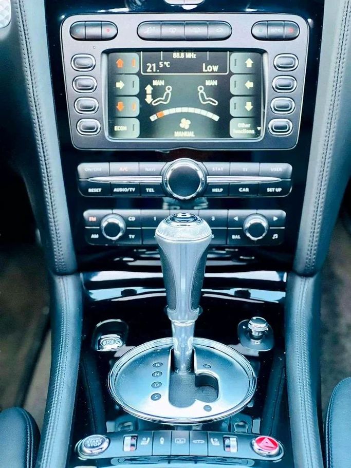 Подержанный Bentley Continental Flying Spur, 6.0 л, 2006 в Дубае от Mirza Automobile FZE Черный цвет. Японская | AUTO.AE