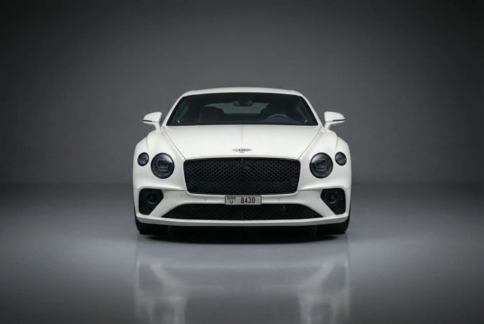 Bentley Continental GT S III, 2023 купе бизнес класса в Дубае от Rotana Star Rent a Car белый цвет | AUTO.AE
