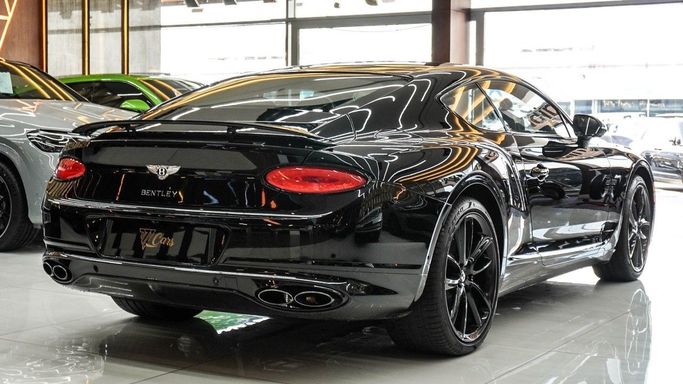 Подержанный Bentley Continental GT III, 4.0 л, 2024 в Дубае от 777 CARS Черный цвет. GCC | AUTO.AE