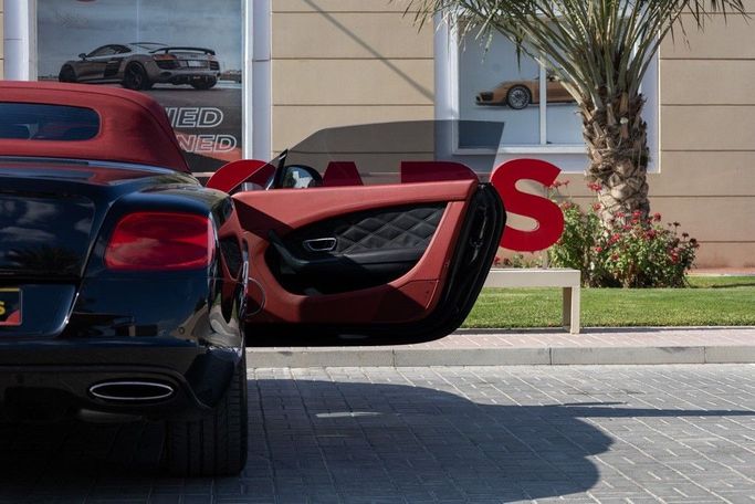 Подержанный Bentley Continental GT II, 6.0 л, 2013 в Дубае от Linda Cars Черный цвет. GCC | AUTO.AE