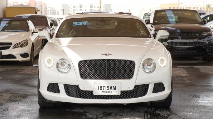 Подержанный Bentley Continental GT II, 6.0 л, 2014 в Дубае от Ibitisam Motors Белый цвет.  | AUTO.AE