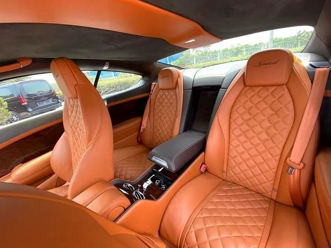 Used Bentley Continental GT Speed II Facelift, 6.0 l, 2016 in Dubai by Formula Motors, Brown color. GCC Specs | AUTO.AE