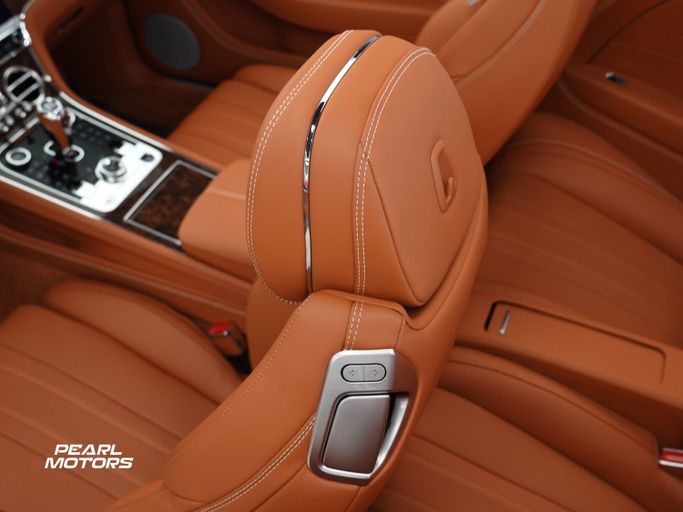 Новый Bentley Continental GT III, 4.0 л, 2023 в Дубае от Pearl Motors Зеленый цвет. Европейская | AUTO.AE