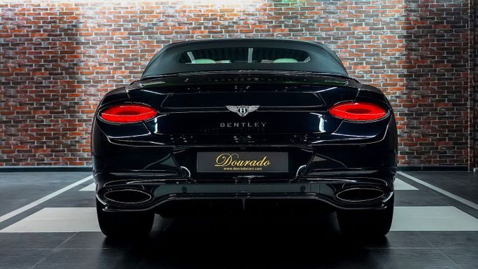Новый Bentley Continental GT Speed III, 6.0 л, 2023 в Дубае от Dourado Luxury Car Черный цвет. Европейская | AUTO.AE