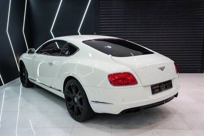 Подержанный Bentley Continental GT II, 4.0 л, 2014 в Дубае от Sanam Cars Белый цвет. GCC | AUTO.AE