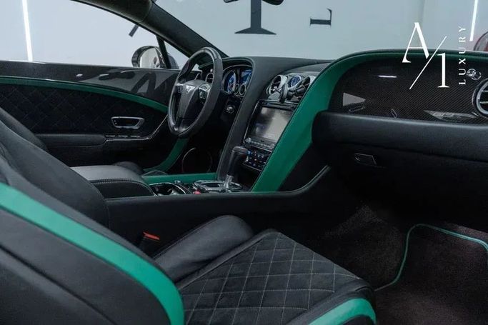 Подержанный Bentley Continental GT GT3-R II, 4.0 л, 2015 в Дубае от A1 Luxury Motors Белый цвет. GCC | AUTO.AE