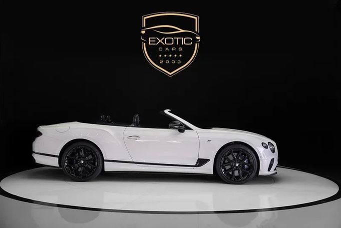 Подержанный Bentley Continental GT III, 4.0 л, 2023 в Дубае от Exotic Cars Белый цвет. Other | AUTO.AE