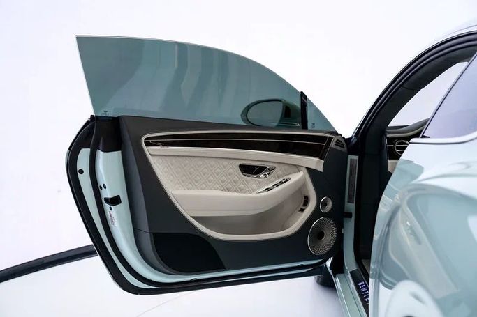 Used Bentley Continental GT III, 4.0 l, 2021 in Dubai by Exotic Cars, Light Blue color. Other | AUTO.AE