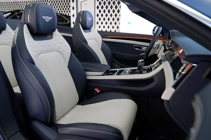 Used Bentley Continental GT III, 6.0 l, 2020 in Dubai by Exotic Cars, Blue color. Other | AUTO.AE