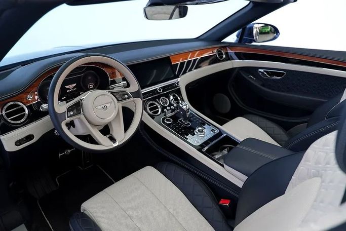 Used Bentley Continental GT III, 6.0 l, 2020 in Dubai by Exotic Cars, Blue color. Other | AUTO.AE