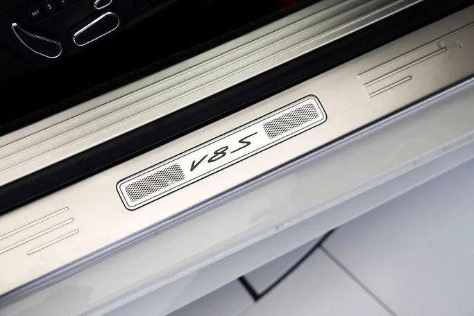 Used Bentley Continental GT S II, 4.0 l, 2015 in Dubai by Exotic Cars, White color. Japanese Specs | AUTO.AE