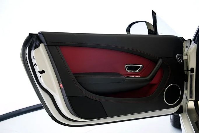 Used Bentley Continental GT S II, 4.0 l, 2015 in Dubai by Exotic Cars, White color. Japanese Specs | AUTO.AE