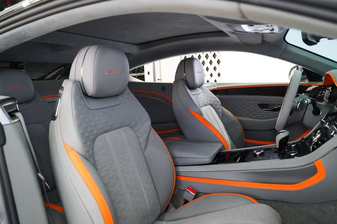 مستعملة Bentley Continental GT Speed رابعاً, 4.0 l, 2025 في في دبي من Exotic Cars، اللون رمادي. أخرى | AUTO.AE