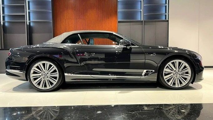 Подержанный Bentley Continental GT Speed III, 6.0 л, 2022 в Дубае от Special Art Motors Серый цвет. Европейская | AUTO.AE