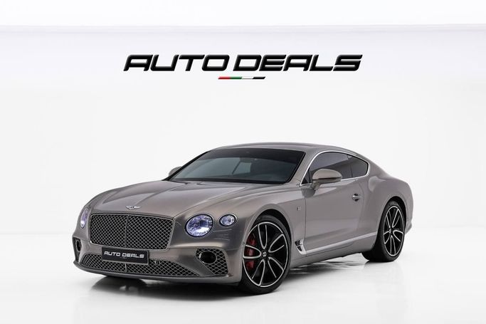 Подержанный Bentley Continental GT III, 6.0 л, 2019 в Дубае от AUTO DEALS Серебристый цвет. GCC | AUTO.AE