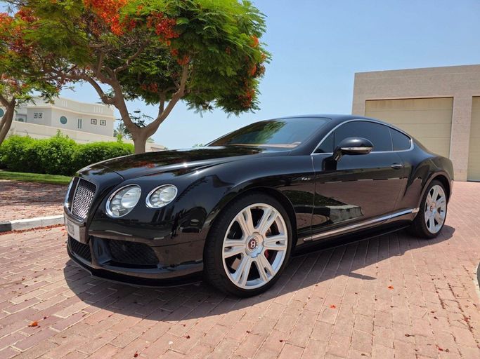 مستعملة ⁦Bentley Continental GT GT3-R ثانياً، 4.0 l، 2015⁩ في في الإمارات, دبي، اللون أسود. مواصفات الخليج | AUTO.AE | إعلان #286881