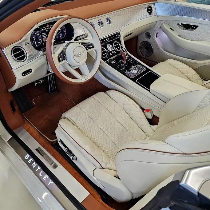 Подержанный Bentley Continental GT Speed III, 6.0 л, 2023 в ОАЭ, Дубай от GE Motors Белый цвет. Европейская | AUTO.AE | Объявление #295584 — фото 9 из 14